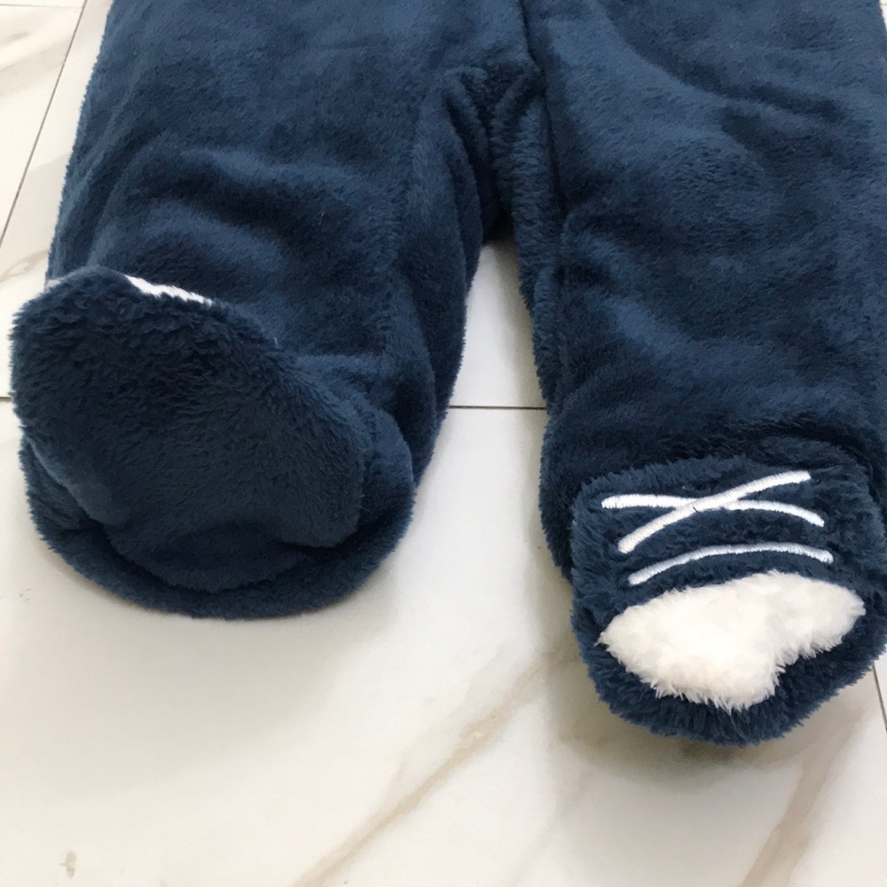 Snowsuit - Picture 2 of 5